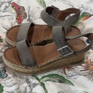 Universal Thread Gray Suede Espadrille Wedge Sandals